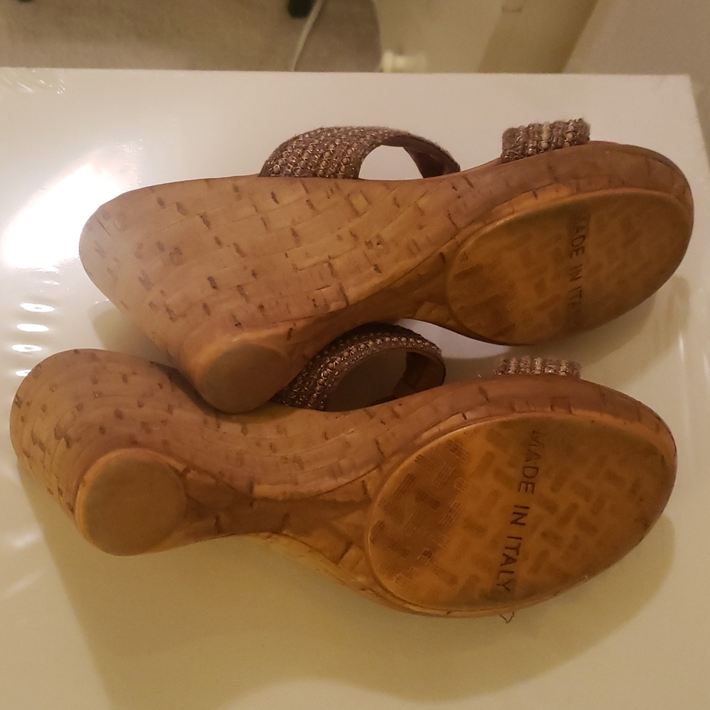 COGNAC SANDAL STYLE WEDGE SHOE 3.5" high size 8.5 - Picture 5 of 6